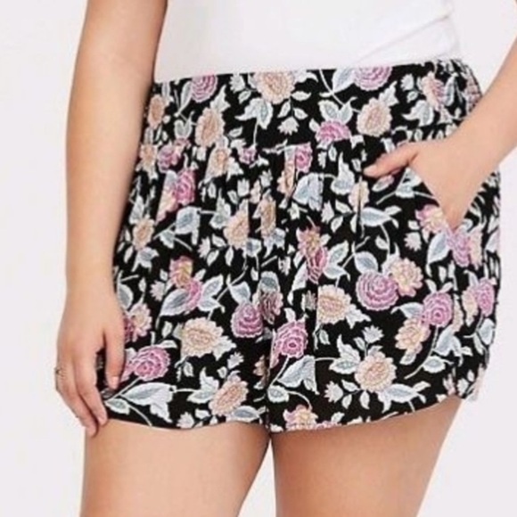 Torrid Gauze SHORTS Floral Smocked Waist 3X - Picture 1 of 7